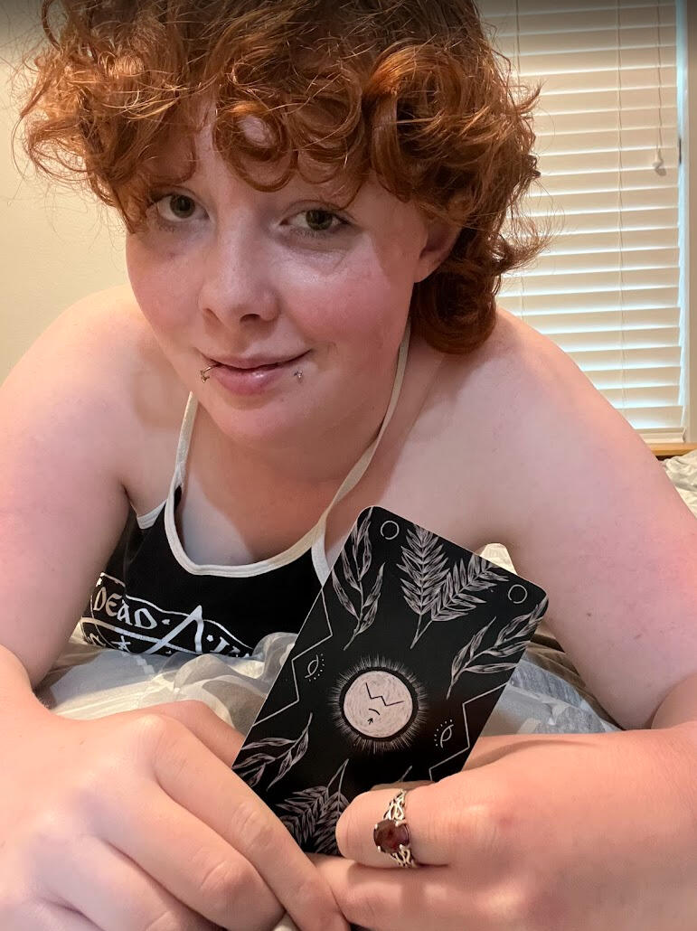 Reading Tarot